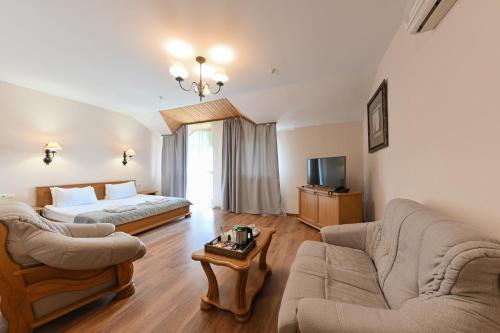Bogolvar Eco Resort & Spa in Antaļovci