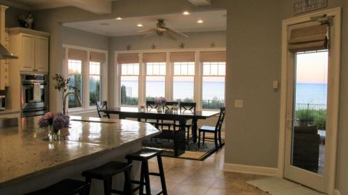 Southampton Private WATERFRONT Estate! in 咸頓灣 (NY)