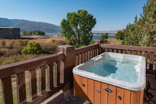 Snowbasin Haven LS42 Pool Ski & Snowboard in Hantsvila (UT)
