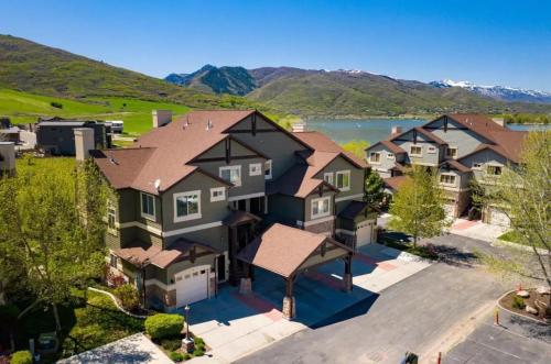 Heavens Gate LS48 Ski Retreat Hot Tub & Views in Hantsvila (UT)