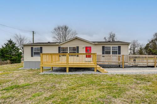 Boat, Fish, Hike & Explore: Cozy Home in Bronston in Burnside (KY)