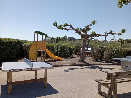 Playground, Appartement, vue sur mer, acces direct plage, piscine in Vias