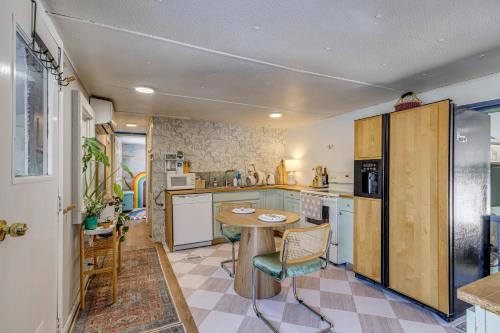 < 1 Mi to Dtwn Brandon! Cozy Home w/ Fenced Yard in Brendona (VT)