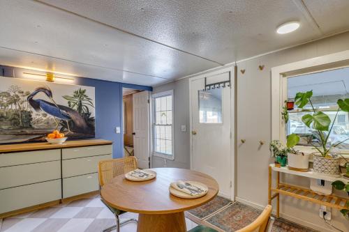 < 1 Mi to Dtwn Brandon! Cozy Home w/ Fenced Yard in Brendona (VT)