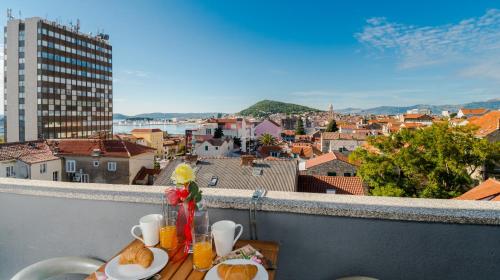 Apartment Kokolo with sea view 3