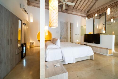 Nacar Hotel Cartagena, Curio Collection by Hilton in San Diego
