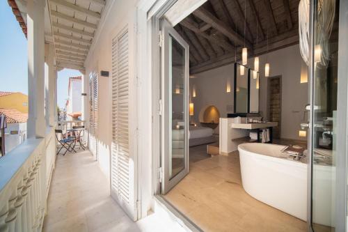 Nacar Hotel Cartagena, Curio Collection by Hilton in San Diego