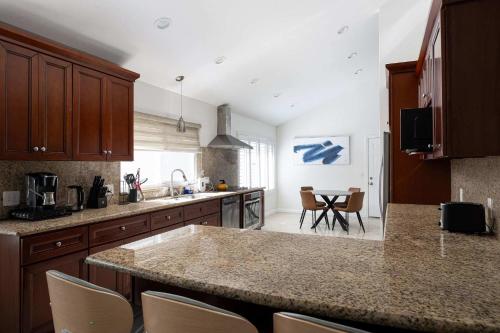 Spacious Family Home w Kids Playset And Fire Pit in San Carlos