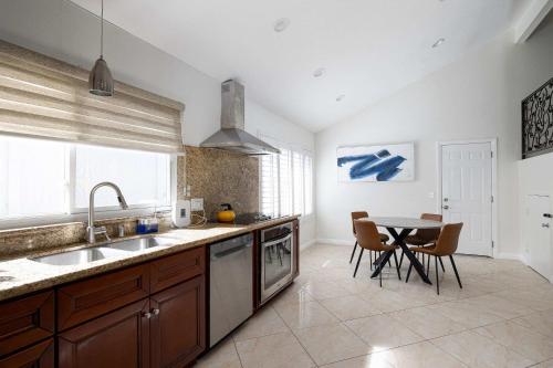 Spacious Family Home w Kids Playset And Fire Pit in San Carlos