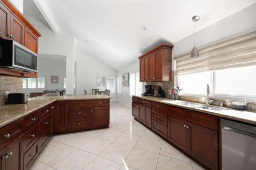 Spacious Family Home w Kids Playset And Fire Pit in San Carlos