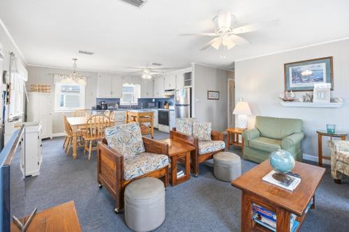 5200 - Seaside - image 5