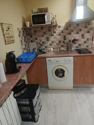 bonito estudio equipado in Alkorkonas