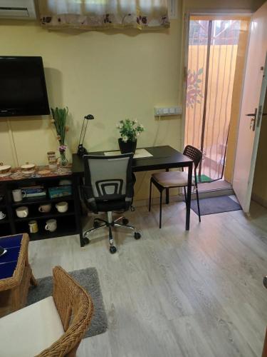 bonito estudio equipado in Alkorkonas