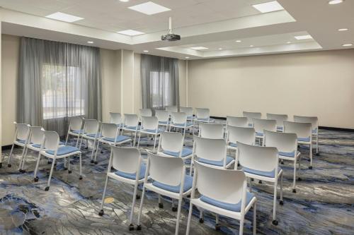 Fairfield Inn & Suites Lake City - image 36