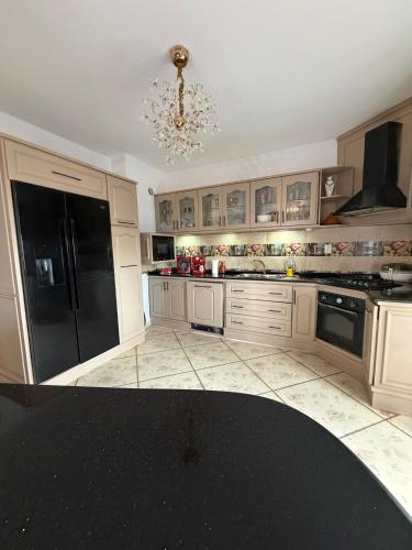 Oran appartement a 600 m du boulvard des lion in Bir El Djir