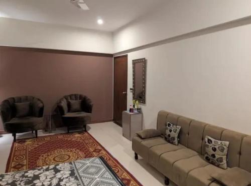 Fully furnished paying guest accommodation — other in Shanzil Avenue, Karachi Pakistan, 57743