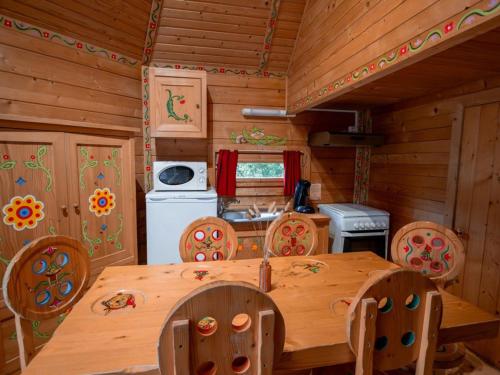 Spacieux Chalet 54m² pour 6 au Domaine de Dienné - API-1-52-1347 (Spacieux Chalet 54m² pour 6 au Domaine de Dienne - API-1-52-1347) in Lhommaizé