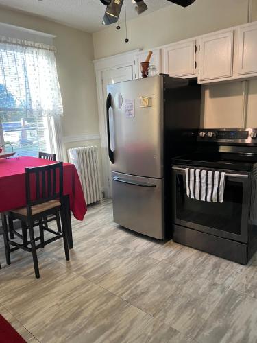 Eden's Cozy Oasis in 溫莎