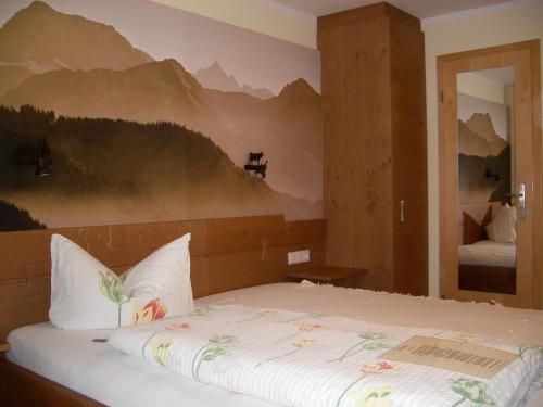 Superior Single Room with Balcony or Terrace image 7