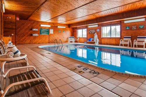 Quality Inn Tomah - 수영장