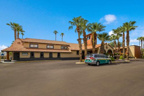Quality Inn and Suites Goodyear - image 15
