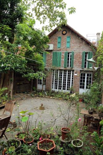 Thai Artist Stilt House - H2H In Hanoi, Vietnam - Reviews, Price From $56 |  Planet Of Hotels