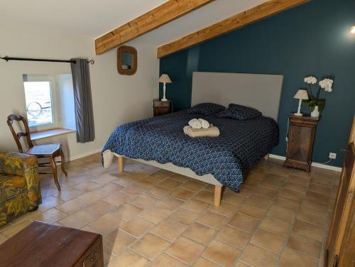 1 queen bed