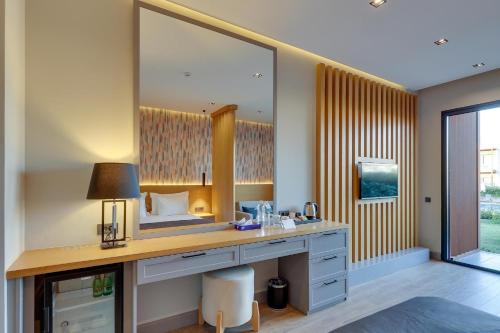 Double room, pool view