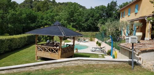 Dépendance de charme avec piscine en luberon (Dependance de charme avec piscine en luberon) in Grambois