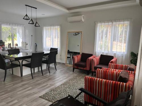 KEBUNPURI - STUDIO HOUSE 2rooms 1 btrooms HOMESTAY KEBUN KOMPAK MERLIMAU PASIR in Merlimau