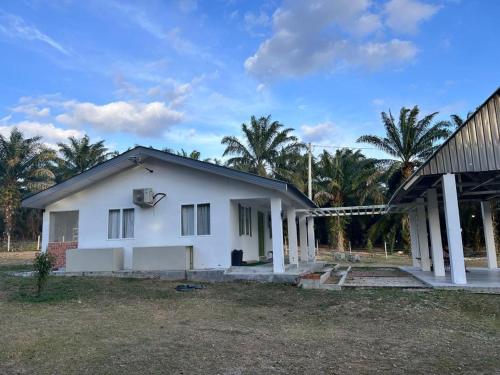 KEBUNPURI - STUDIO HOUSE 2rooms 1 btrooms HOMESTAY KEBUN KOMPAK MERLIMAU PASIR in Merlimau