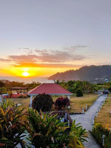 Cap Vanisa, vous offre de l'espace face a la baie de Manapany - Reunion