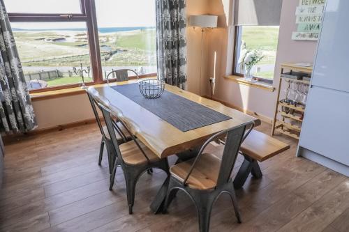 A szálláshely kívülről, Otter Cottage in Leverburgh