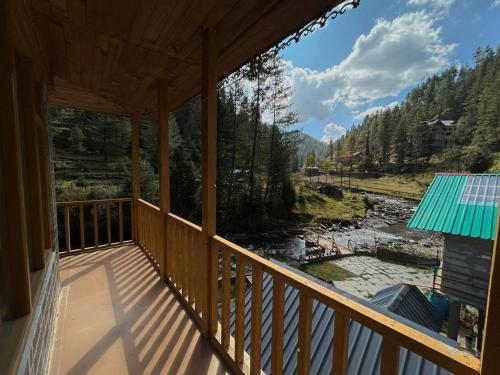 Alpine Stays Riverside photo 3