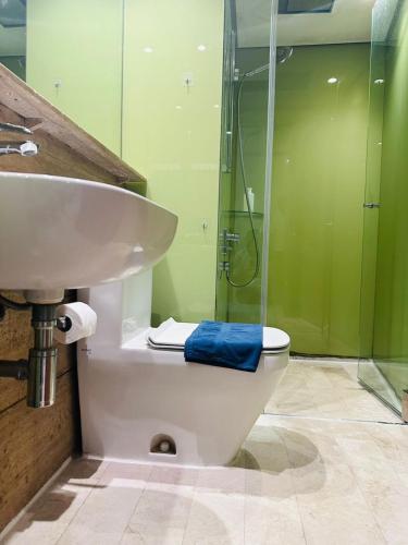 Sky Suites KLCC CityLight House - image 11