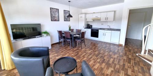 virtuve, Boddenhof Apartment 56 - 2 SZ, freundlich, modern in Buschvitz