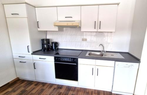 virtuve, Boddenhof Apartment 56 - 2 SZ, freundlich, modern in Buschvitz