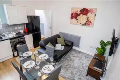 Family-Friendly Two-Bedroom Apartment near Manchester City Stadium, Manchester