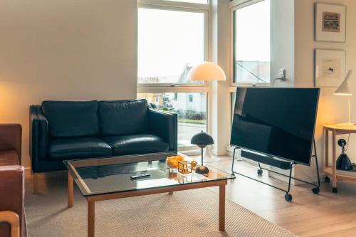 High End 4 BR Home in Hoyvik for 7-8 guests in Hoyvík