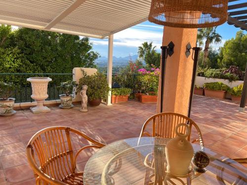 Chalet con la vista al mar en Altea Hills