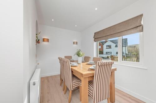 Chevin Forest Home with Cinema Style Room FULL HOUSE in Otley and Yeadon