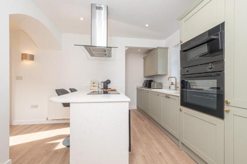 Chevin Forest Home with Cinema Style Room FULL HOUSE in Otley and Yeadon