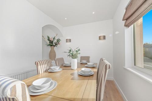 Chevin Forest Home with Cinema Style Room FULL HOUSE in Otley and Yeadon