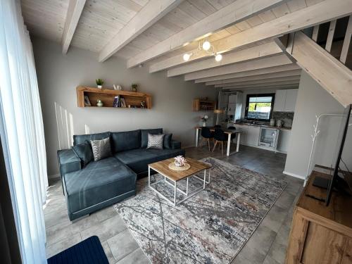 2 bedrooms, 4 beds