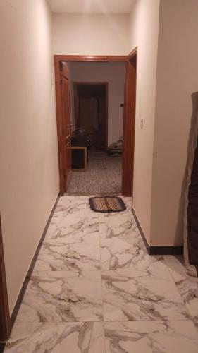 Usman khawaja Home - image 2