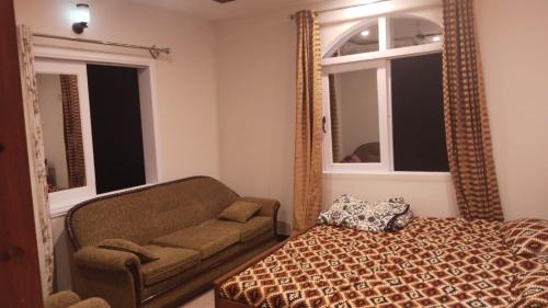 Usman khawaja Home - image 4