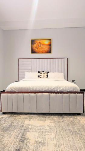 Cozy quiet 1br Apt Ntinda kisasi with Power Backup, AC, Great Views & Free Unlimited WiFi