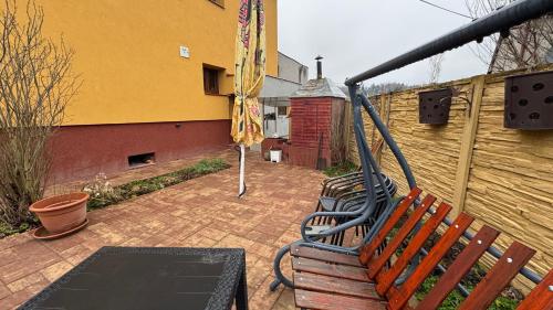 Garden, Loft Apartment with Parking in Poruba
