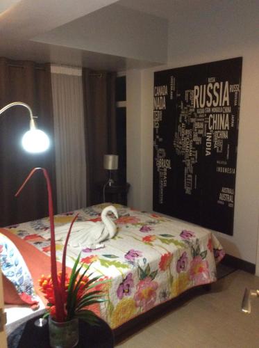 Condo at Parkside Villas across the airport, Manille