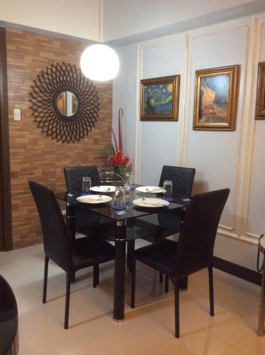 Condo at Parkside Villas across the airport, Manila (fotografie 10)